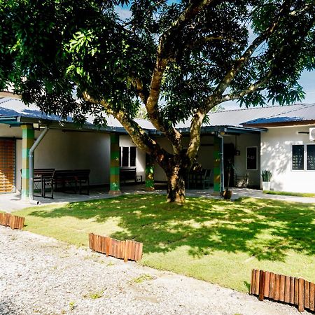 Adorable 3-Bedroom Home With Pool, Wi-Fi And Bbq Rembau ภายนอก รูปภาพ