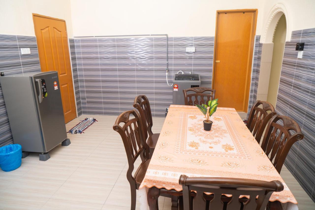 Adorable 3-Bedroom Home With Pool, Wi-Fi And Bbq Rembau ภายนอก รูปภาพ