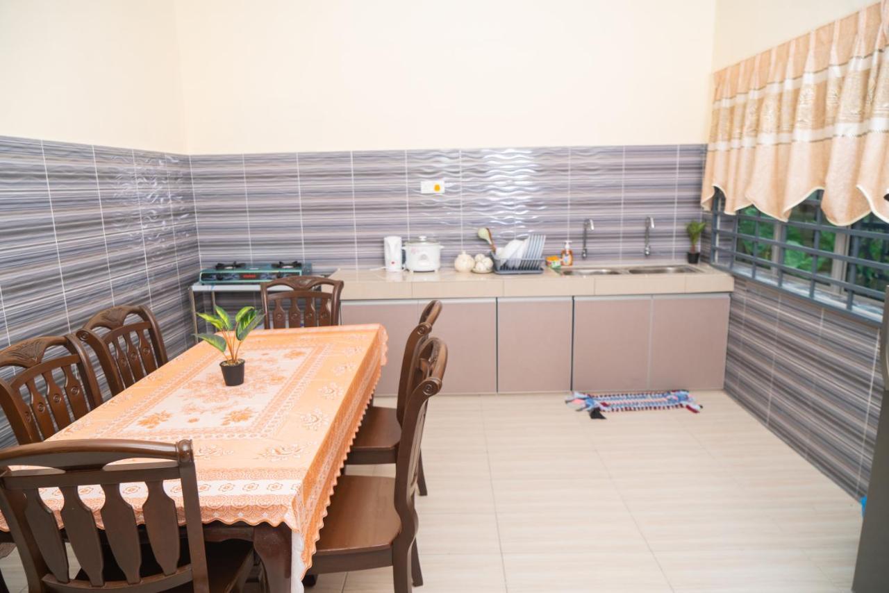 Adorable 3-Bedroom Home With Pool, Wi-Fi And Bbq Rembau ภายนอก รูปภาพ