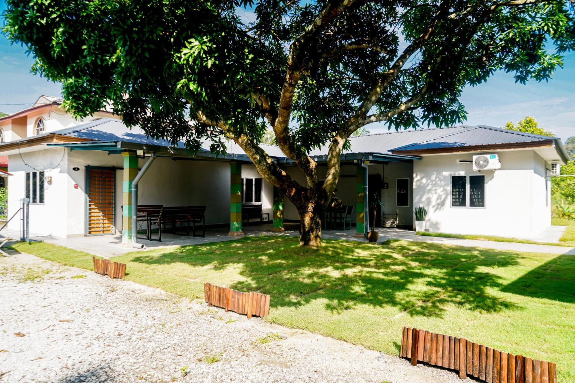 Adorable 3-Bedroom Home With Pool, Wi-Fi And Bbq Rembau ภายนอก รูปภาพ