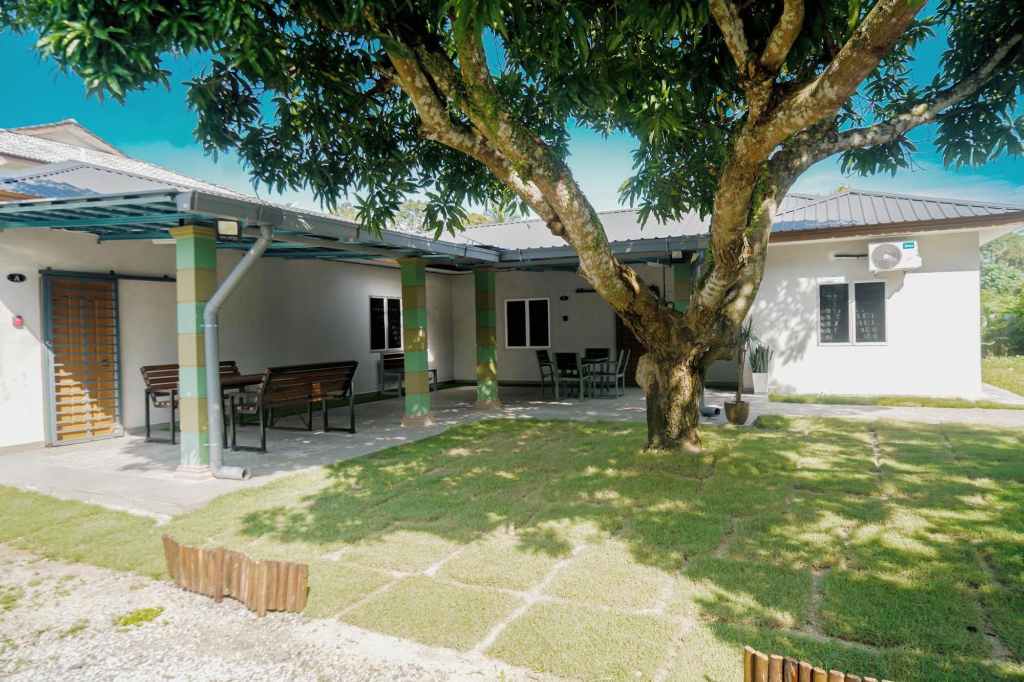 Adorable 3-Bedroom Home With Pool, Wi-Fi And Bbq Rembau ภายนอก รูปภาพ