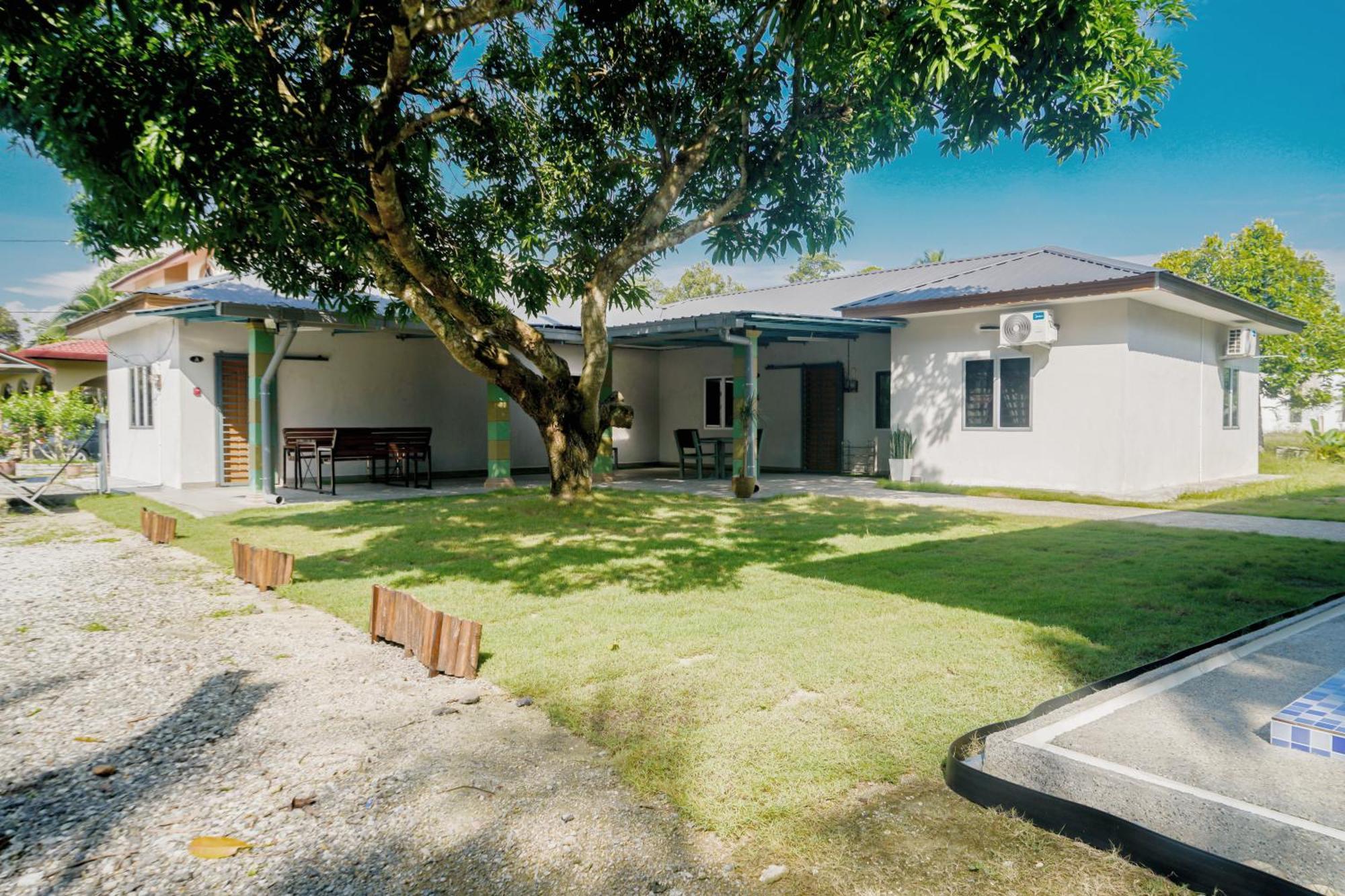 Adorable 3-Bedroom Home With Pool, Wi-Fi And Bbq Rembau ภายนอก รูปภาพ